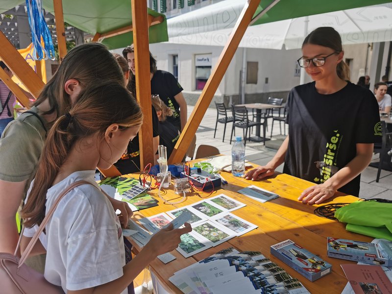 UNG stand at the lifelong learning event "Parada učenja", Ajdovščina, May 2024