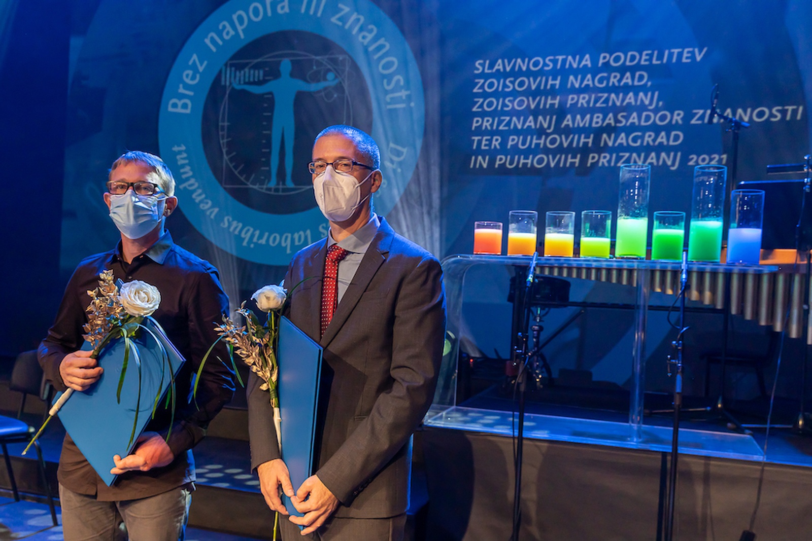 Dr. Luka Drinovec (levo) in izr. prof. dr. Griša Močnik (desno). Foto:  Marjan Verč, IJS.